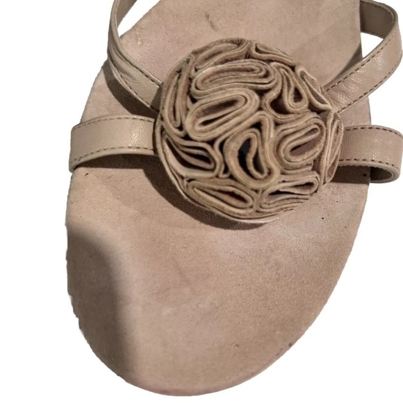 Enzo Angiolini Cream Slide Sandals with Rose Detail - Picture 3 of 15